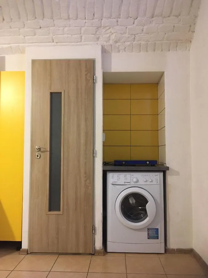 Basement Apartment In The City Center!! Praha
